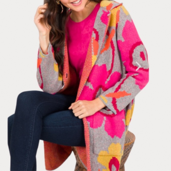NEW TRENDING HAPPY FLOWERS SWEATER CARDIGAN GREY FUCHSIA BOUTIQUE - Picture 3 of 10